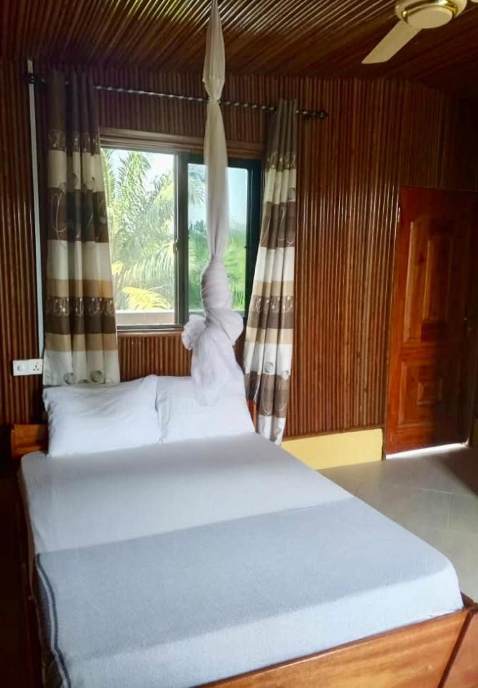 Serenity Haven Lodge Busua Buitenkant foto